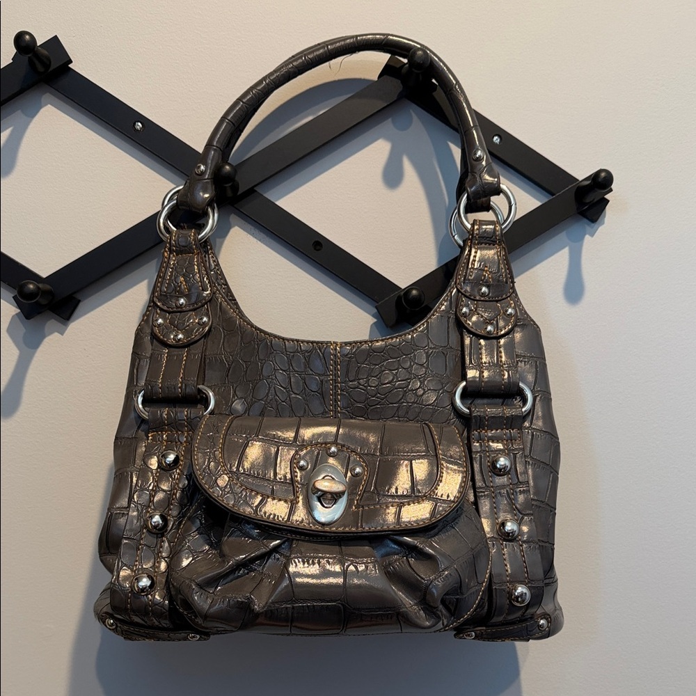 Elegant Crocodile-Embossed Gray Handbag